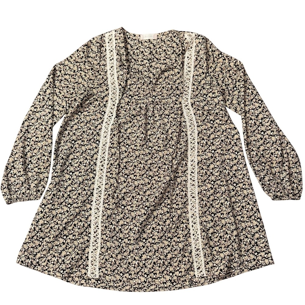 Altar'd State Womens Small HOBO Tunic Top Crochet Lace Trim Long Sleeve Black